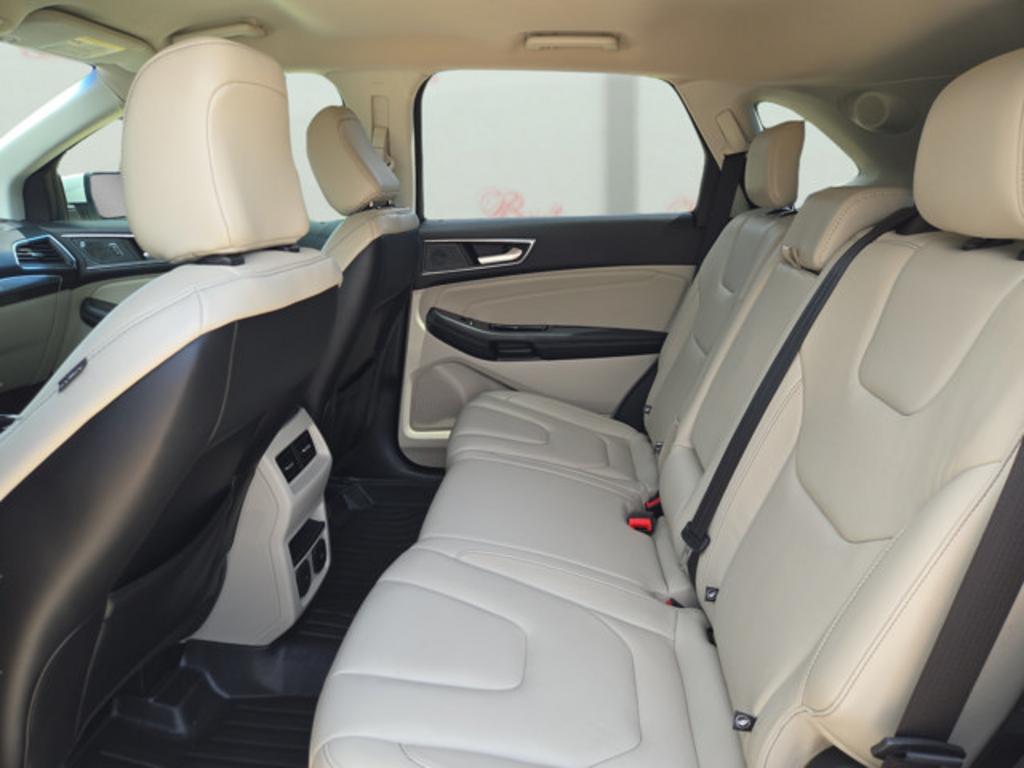 2020 Ford Edge - $17,999