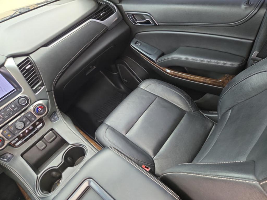 2018 Chevrolet Suburban - $26,999