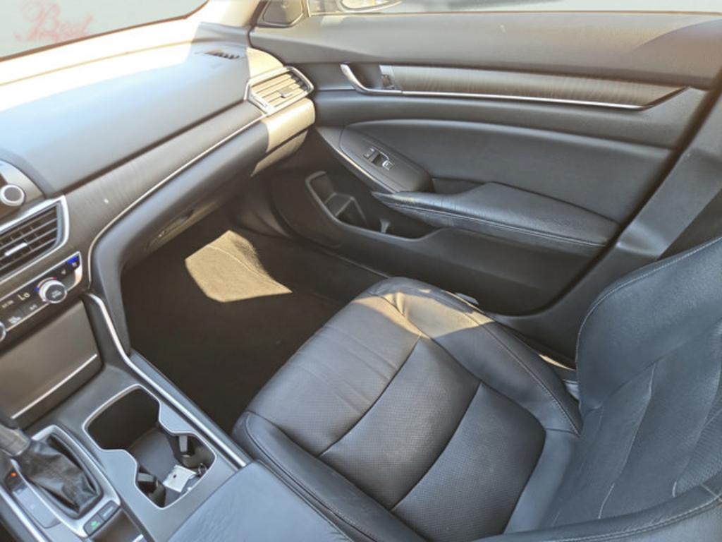 2018 Honda Accord - $22,999