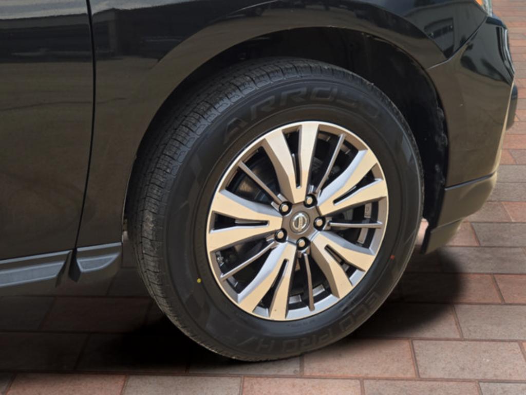 2018 Nissan Pathfinder - $15,999