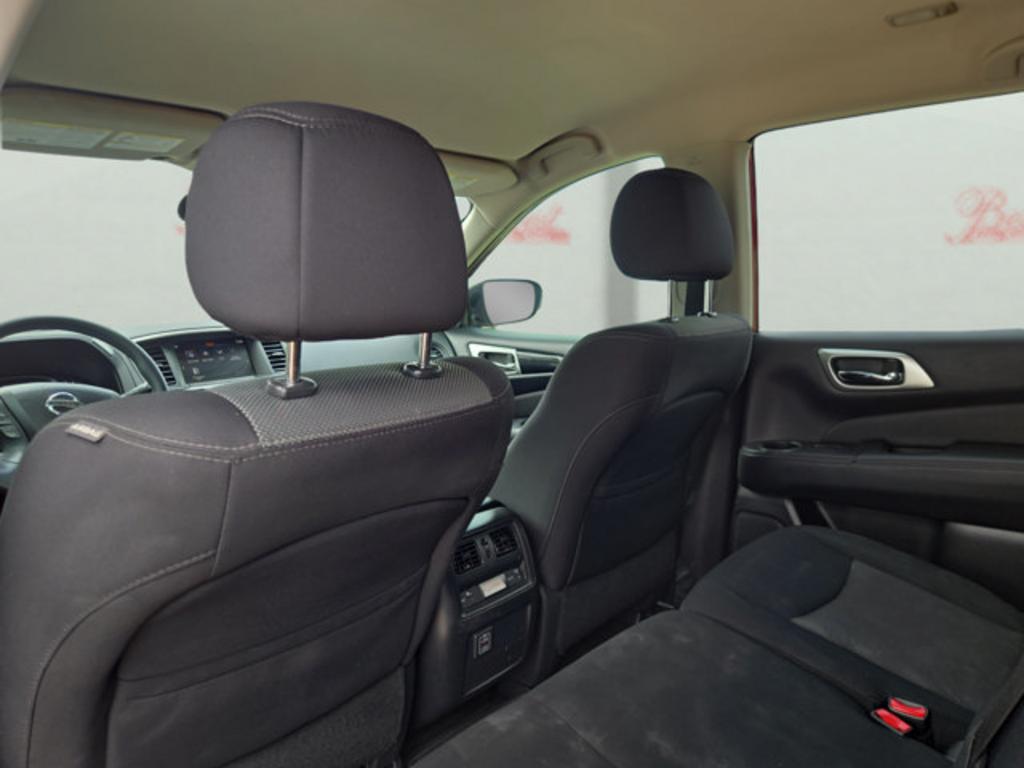 2018 Nissan Pathfinder - $14,999