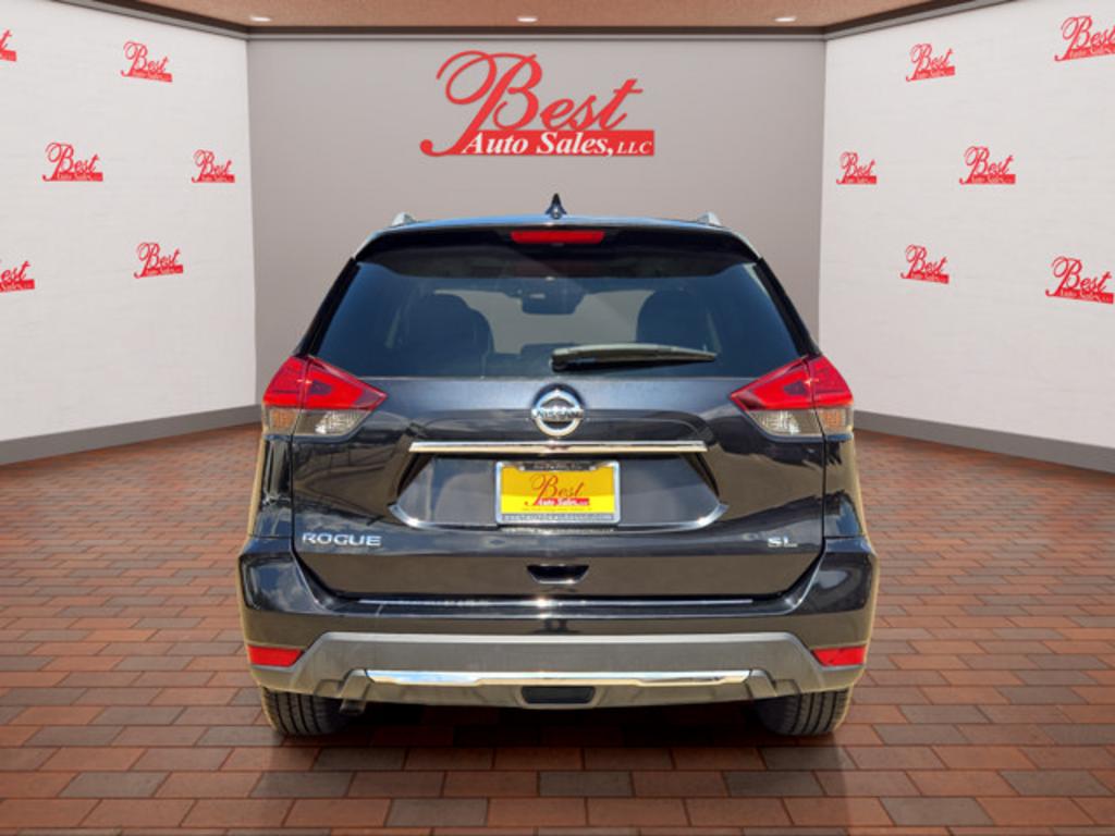 2017 Nissan Rogue - $16,999
