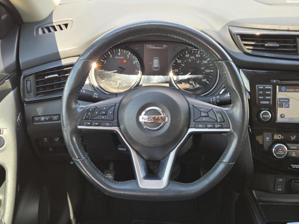 2017 Nissan Rogue - $16,999