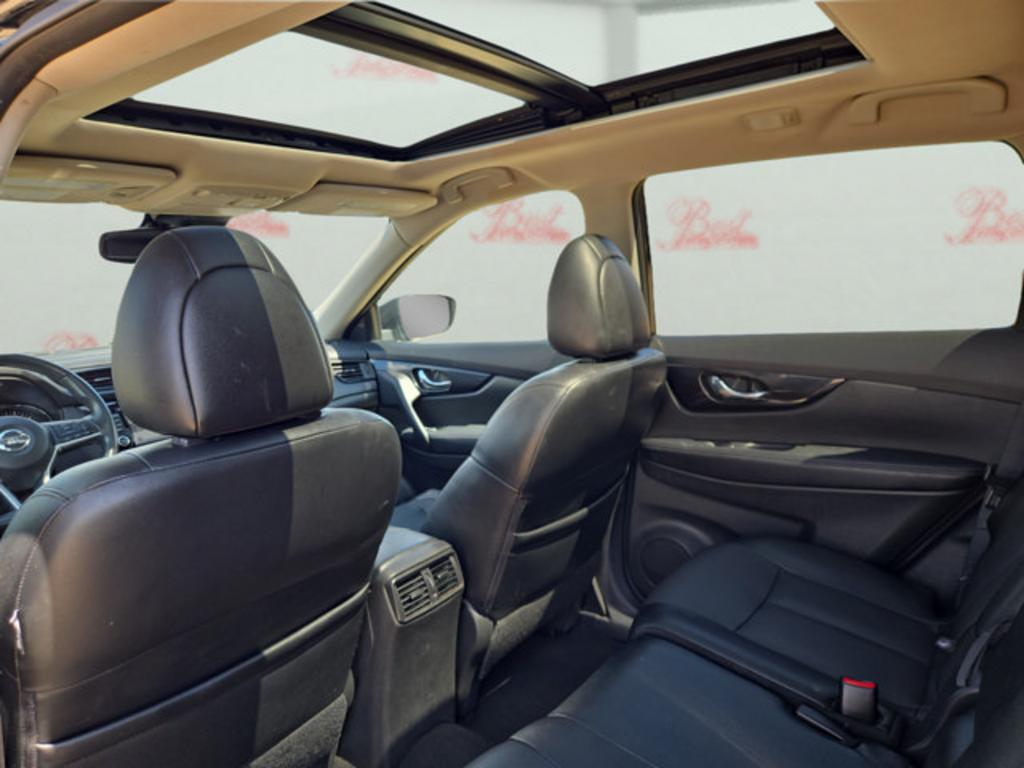 2017 Nissan Rogue - $16,999