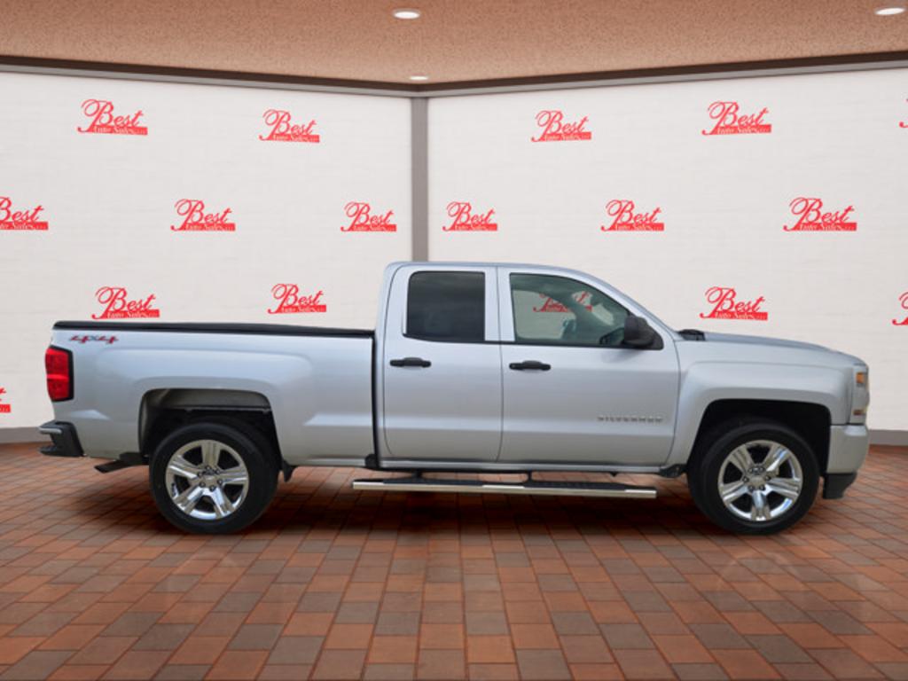 2016 Chevrolet Silverado - $22,999