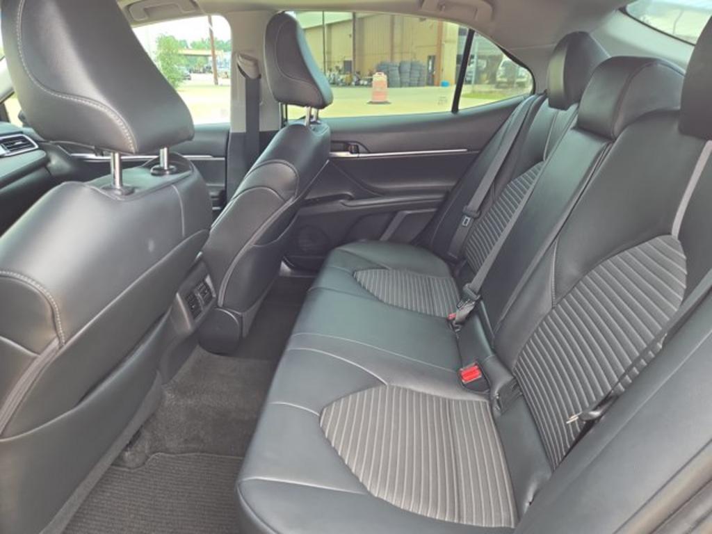2018 Toyota Camry - $21,999