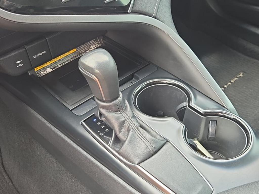 2018 Toyota Camry - $21,999