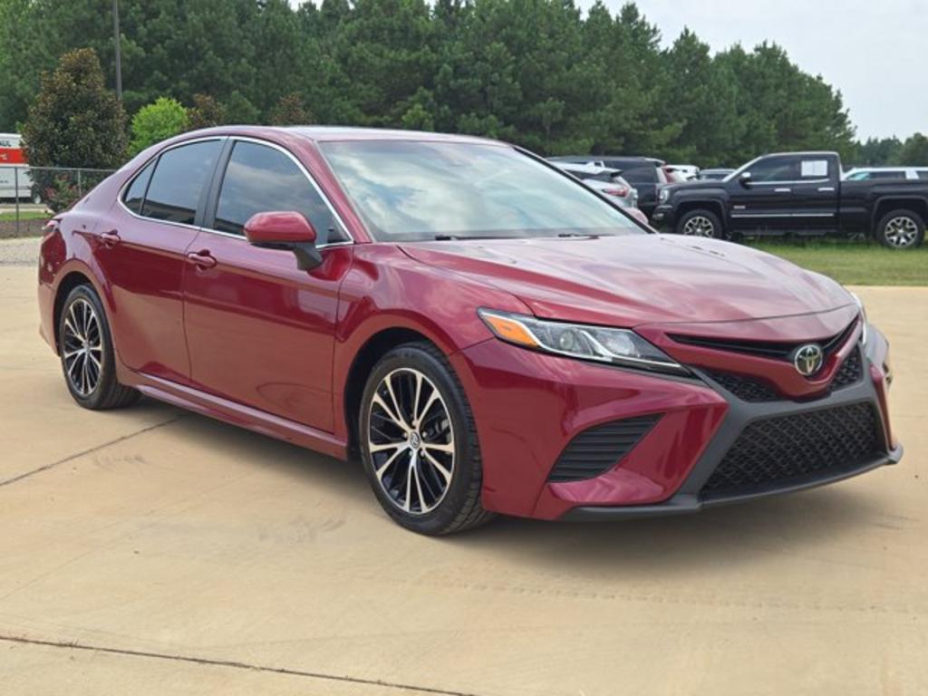 2018 Toyota Camry - $21,999