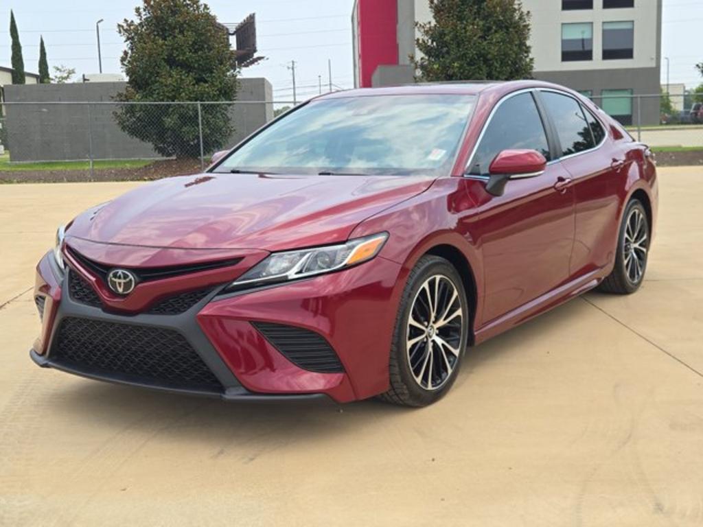 2018 Toyota Camry - $21,999