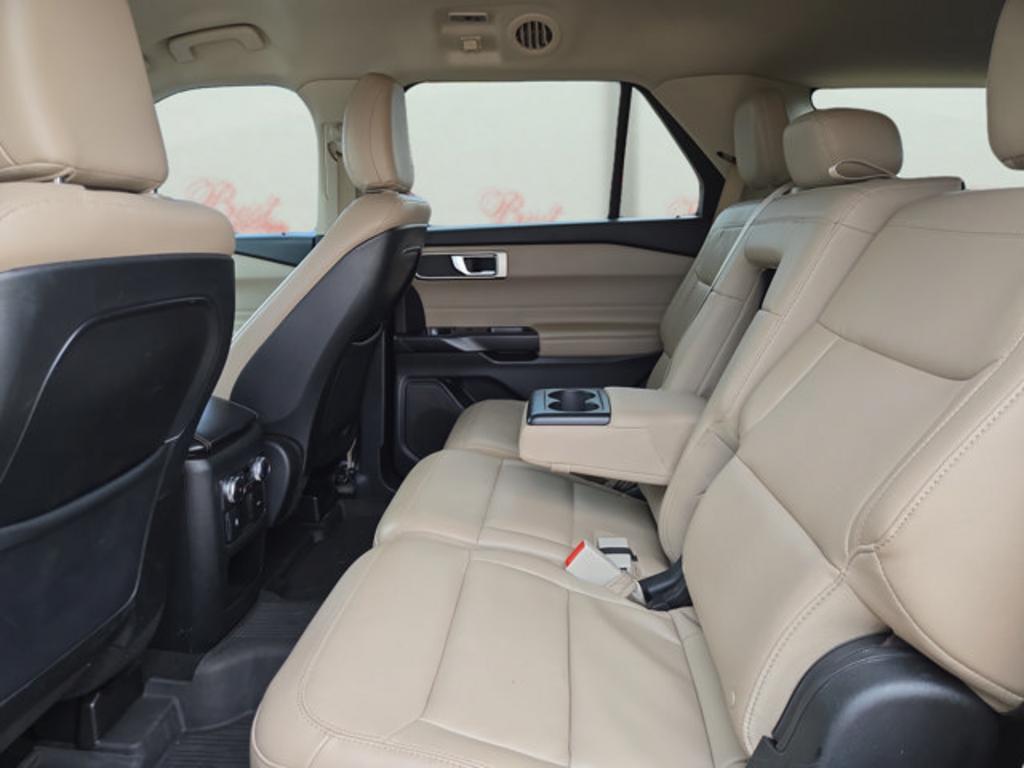 2020 Ford Explorer - $18,500