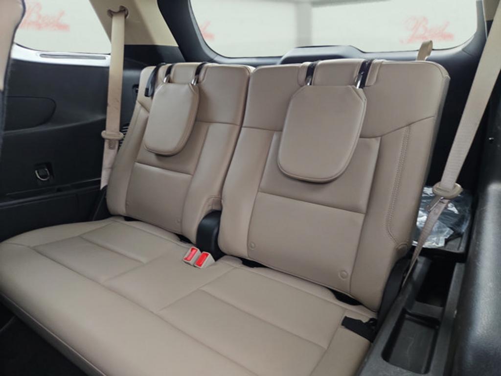 2020 Ford Explorer - $18,500