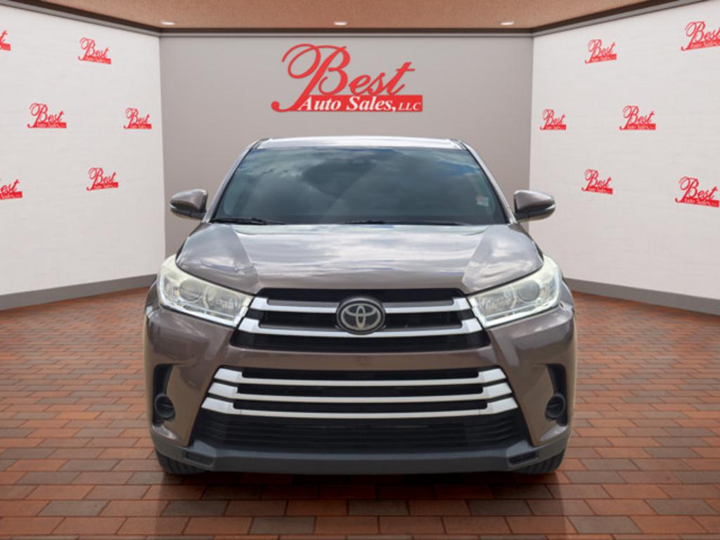 2017 Toyota Highlander - $21,999