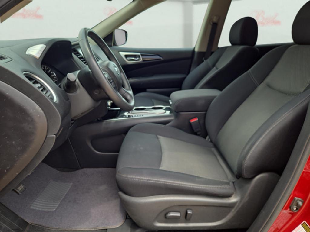 2017 Nissan Pathfinder - $14,999