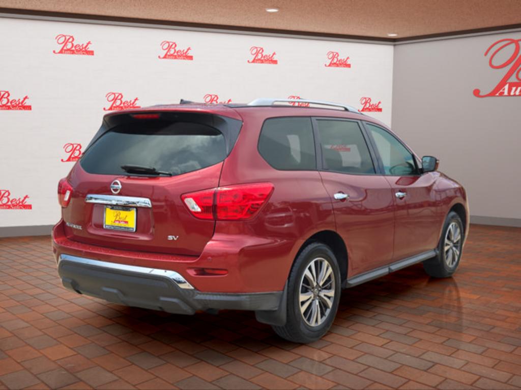 2017 Nissan Pathfinder - $14,999