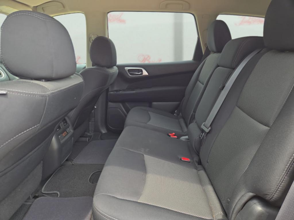 2017 Nissan Pathfinder - $14,999