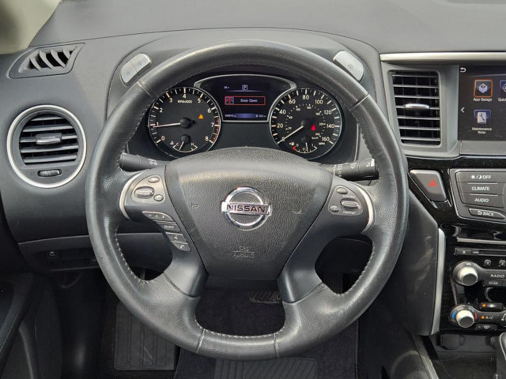 2017 Nissan Pathfinder - $14,999