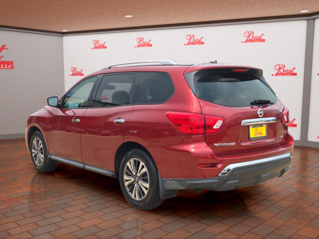 2017 Nissan Pathfinder - $14,999