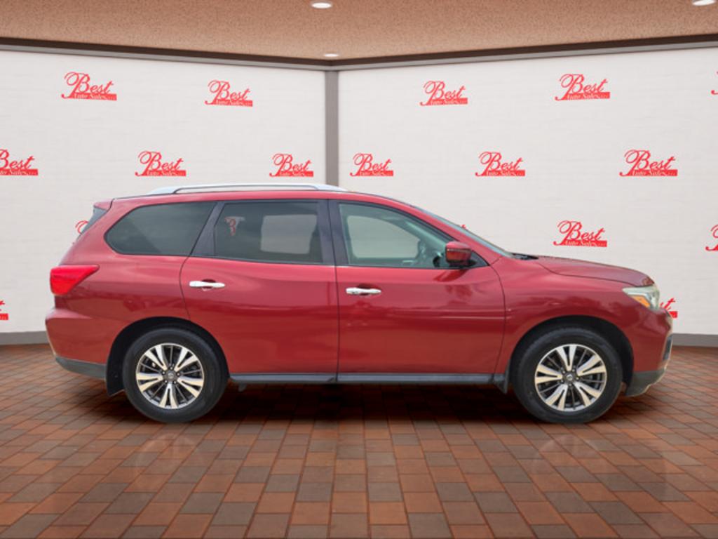 2017 Nissan Pathfinder - $14,999