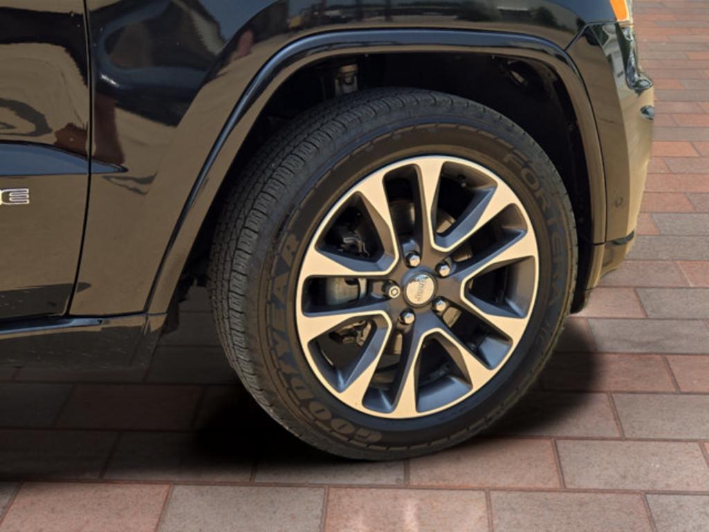 2017 Jeep Cherokee - $17,999