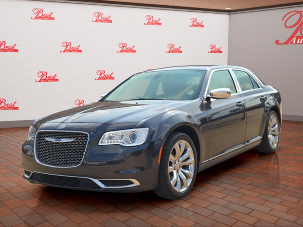 2018 Chrysler 300 - $18,999