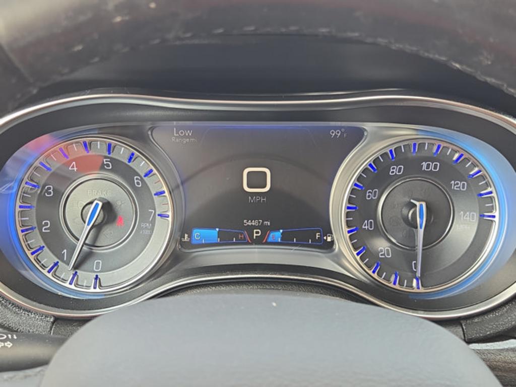 2018 Chrysler 300 - $18,999