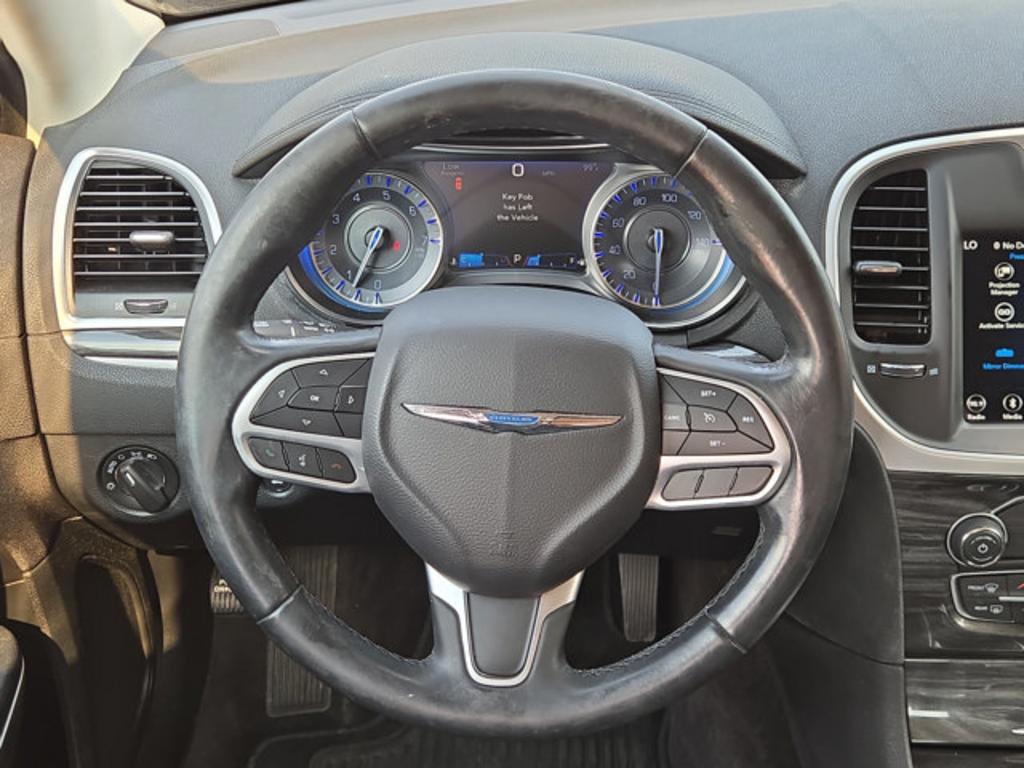 2018 Chrysler 300 - $18,999