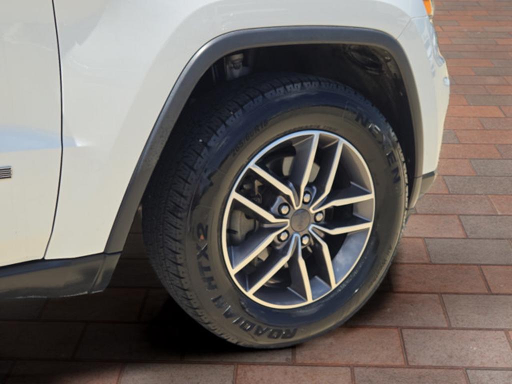 2020 Jeep Cherokee - $17,500