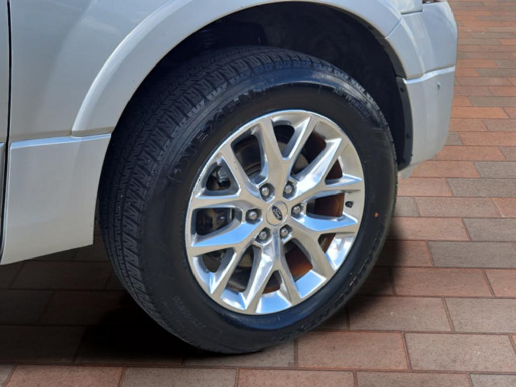 2017 Ford Expedition - $8,999