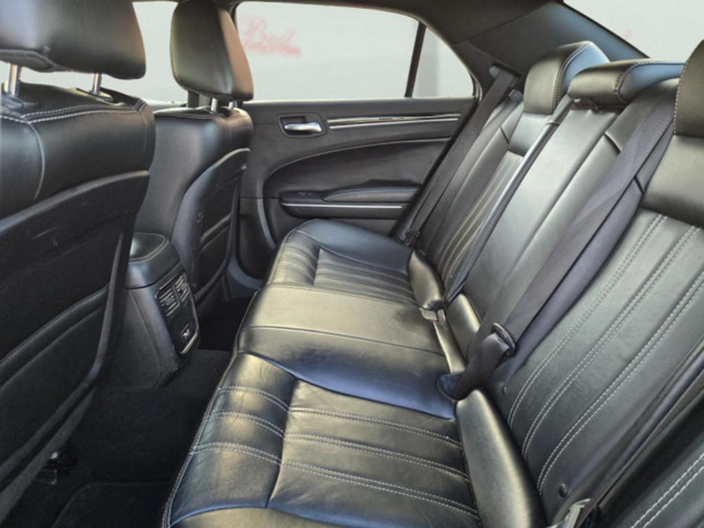 2019 Chrysler 300 - $18,999