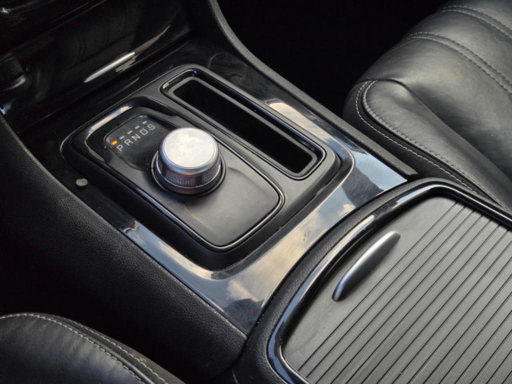 2019 Chrysler 300 - $18,999