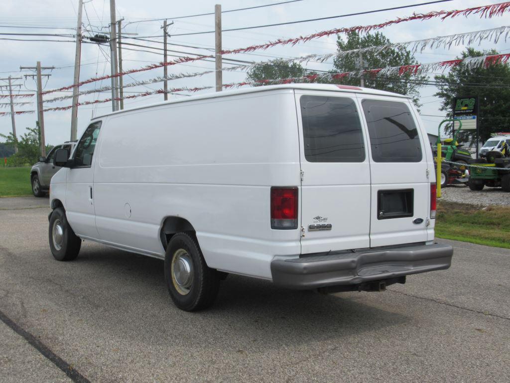2006 Ford E-350