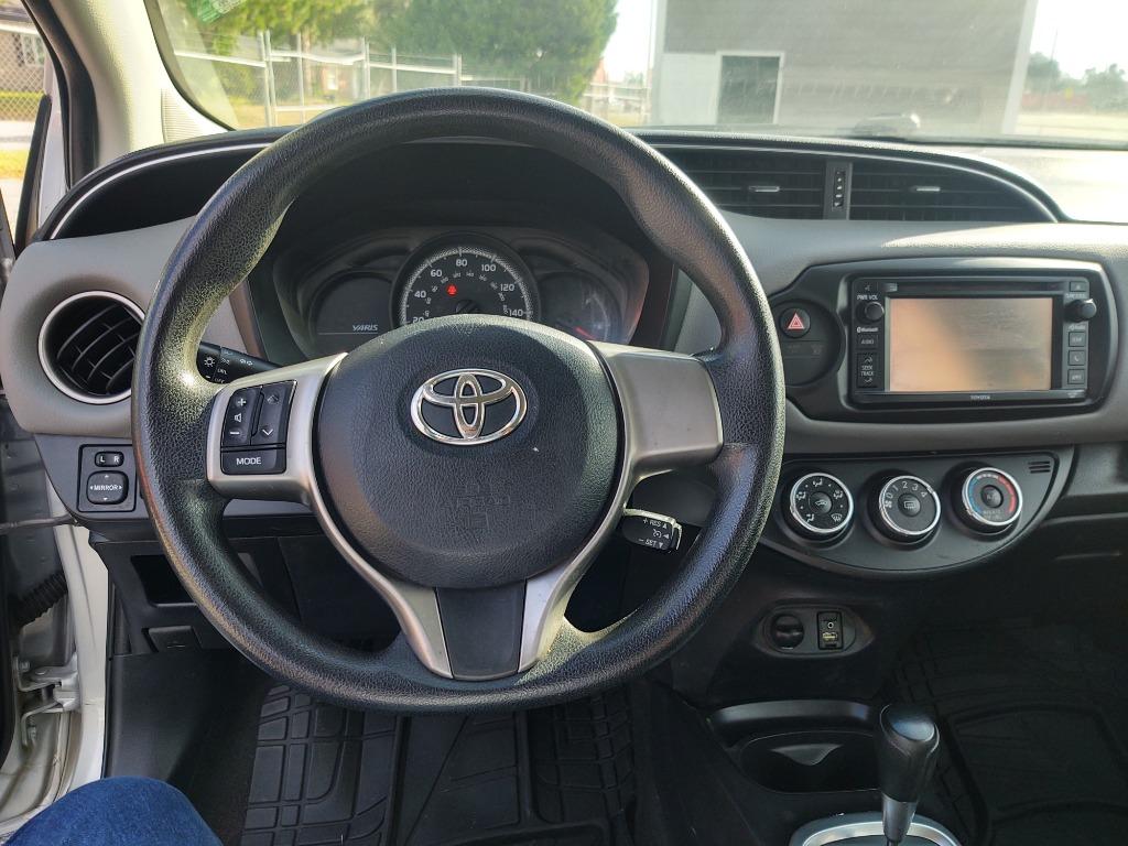 2015 Toyota Yaris LE photo