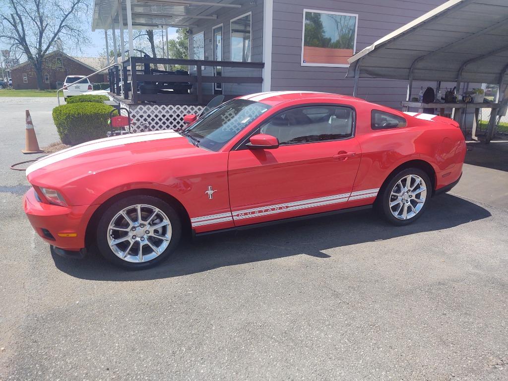 2011 FORD Mustang Coupe - $15,995