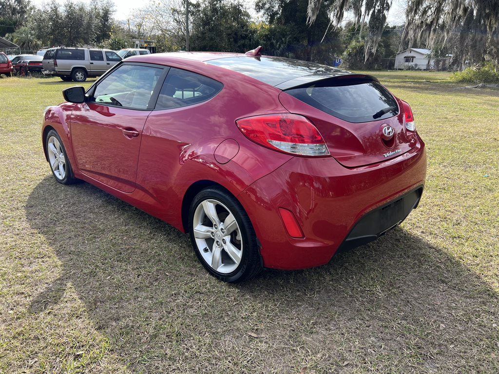 2015 Hyundai Veloster photo