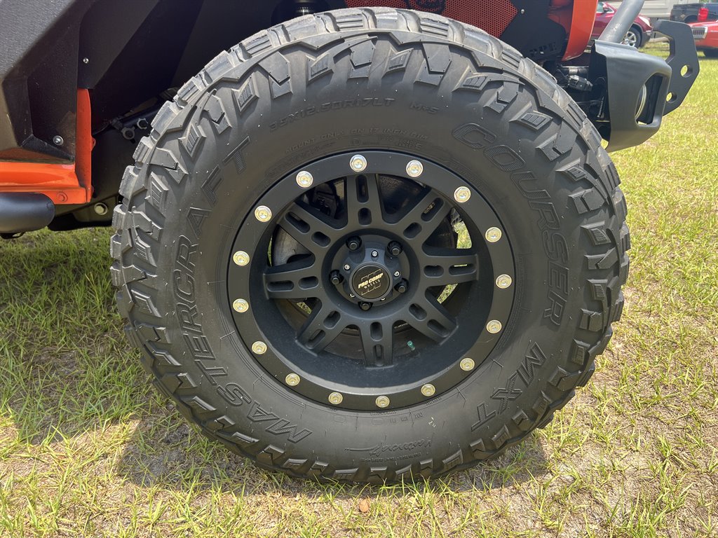 2018 Jeep Wrangler - $17,995