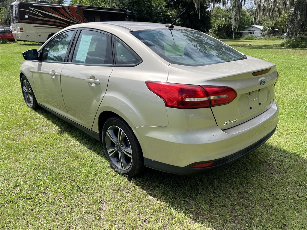 2018 Ford Focus SE photo