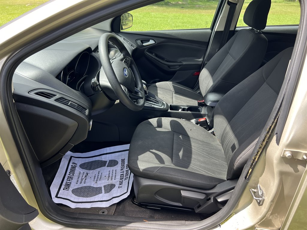 2018 Ford Focus SE photo