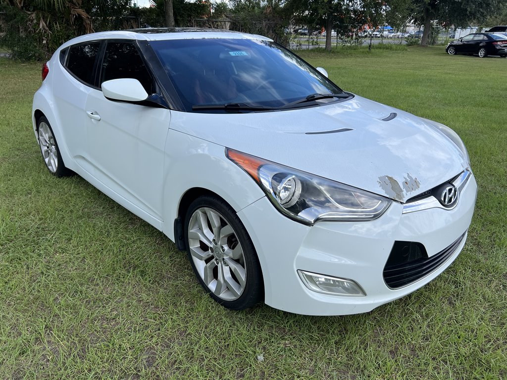 2013 Hyundai Veloster photo