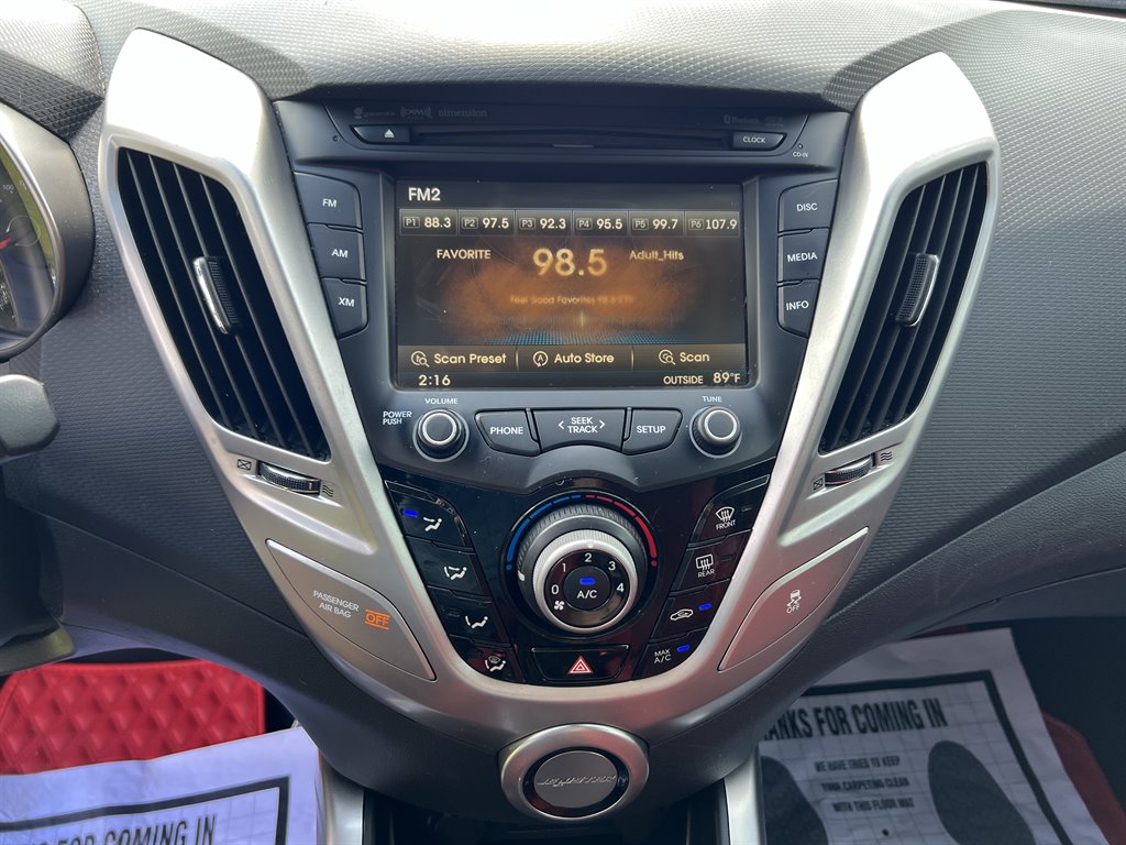 2013 Hyundai Veloster photo