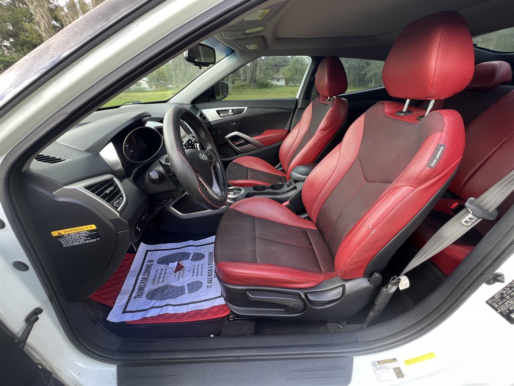 2013 Hyundai Veloster photo