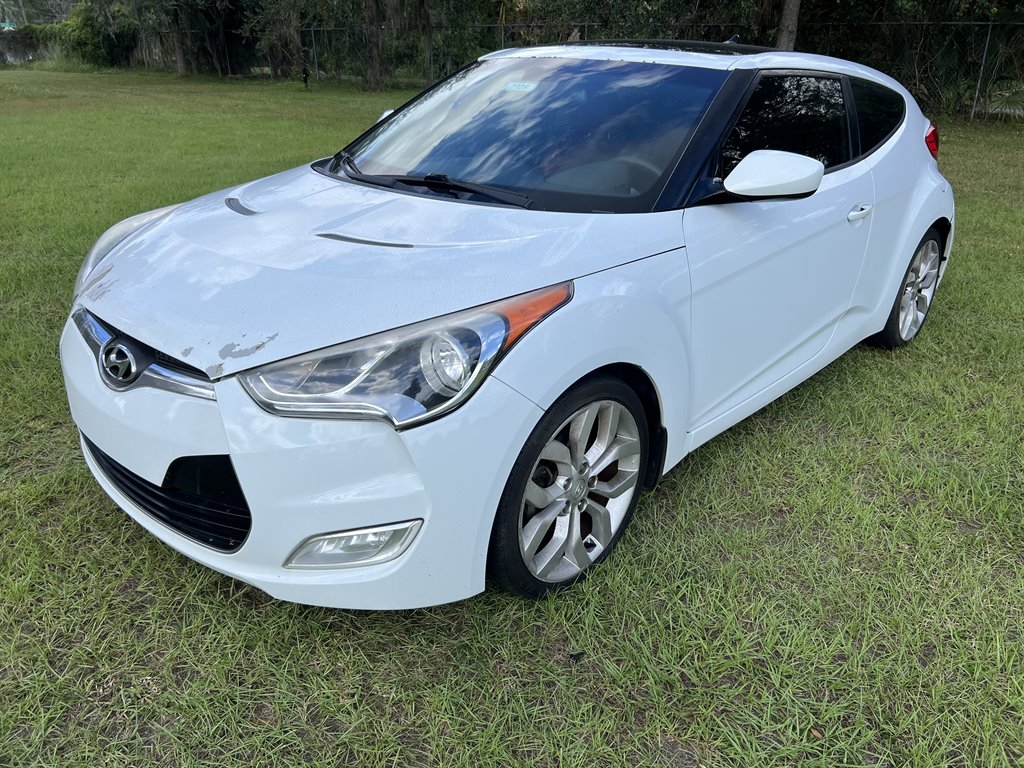 2013 Hyundai Veloster photo
