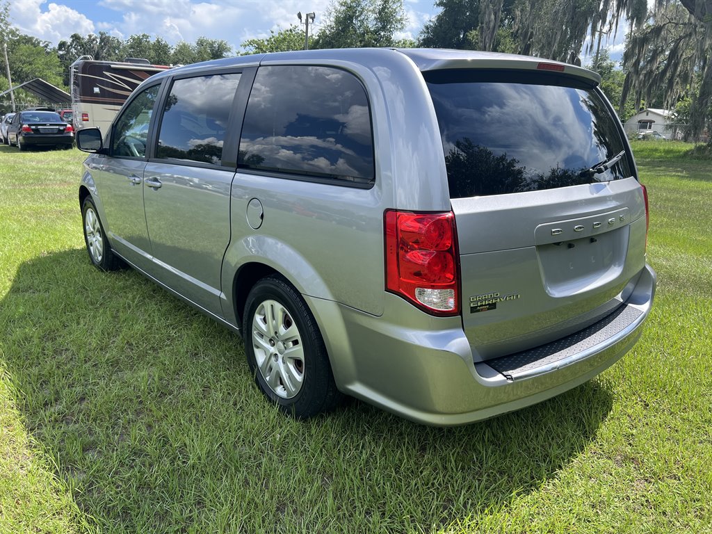 2018 Dodge Grand Caravan - $8,995