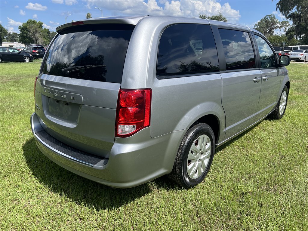2018 Dodge Grand Caravan - $8,995