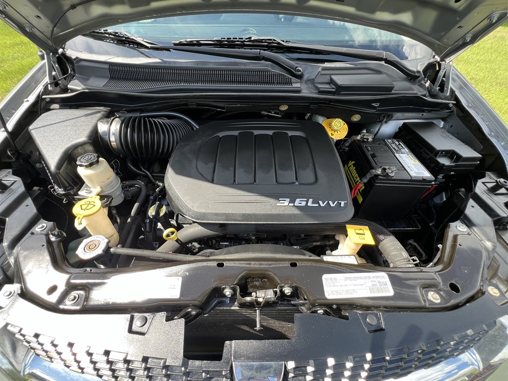2018 Dodge Grand Caravan - $8,995