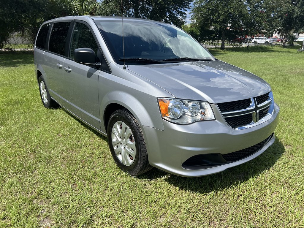 2018 Dodge Grand Caravan - $8,995
