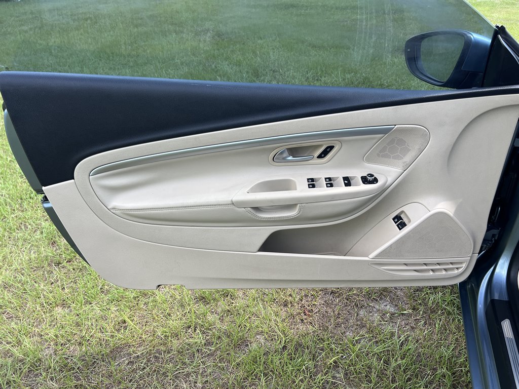 2013 Volkswagen Eos Komfort SULEV photo