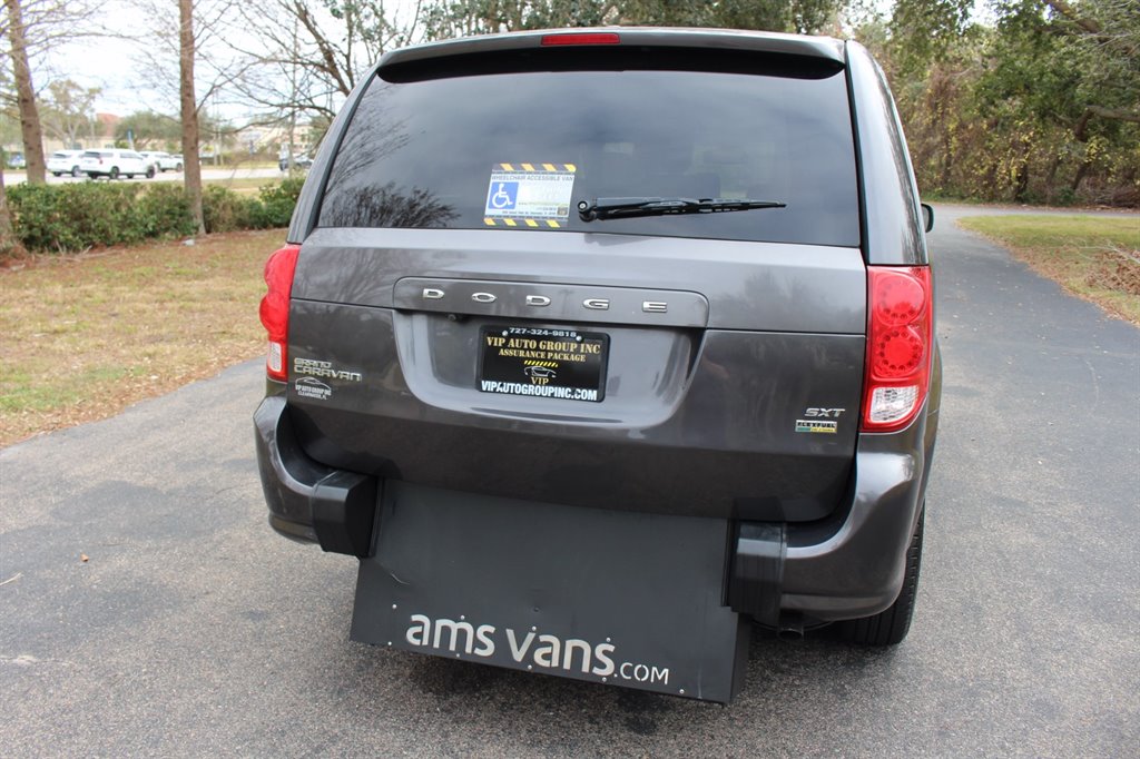 2019 Dodge Grand Caravan - $28,995