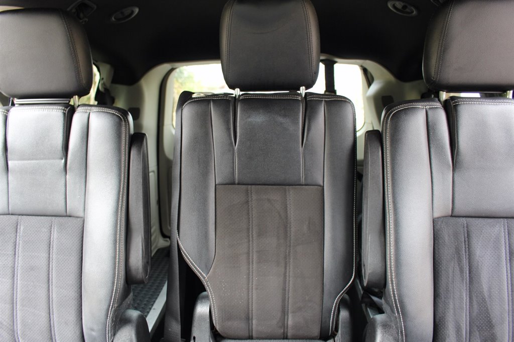 2019 Dodge Grand Caravan - $28,995