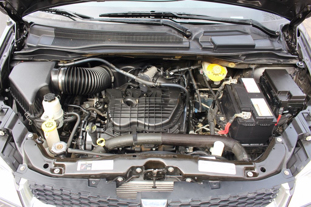 2019 Dodge Grand Caravan - $28,995