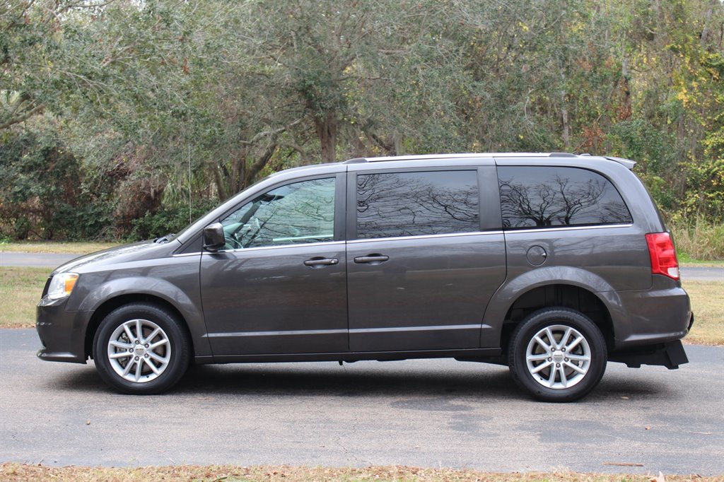 2019 Dodge Grand Caravan - $28,995